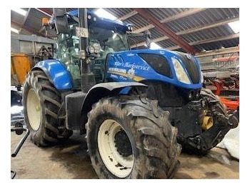 Farm tractor NEW HOLLAND T7.270