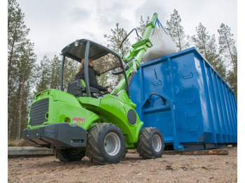 Compact loader AVANT