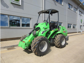 Compact loader AVANT