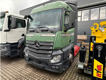 Tractor unit MERCEDES-BENZ