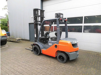 Diesel forklift Toyota 02-8 FD 30: picture 2