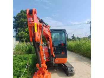 Mini excavator KUBOTA U35: picture 3