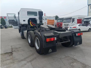 Tractor unit SINOTRUK HOWO