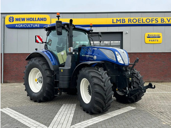 Farm tractor NEW HOLLAND T7.270