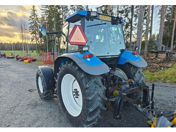 Farm tractor New Holland TS100 - NÄPPÄRÄ NELIVETO - VIDEO: picture 4