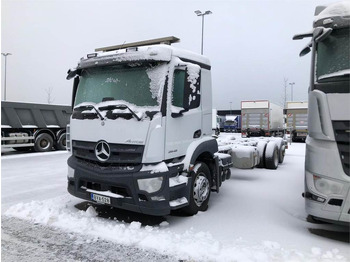 Isothermal truck MERCEDES-BENZ Antos 2546