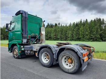 Tractor unit Volvo FH12 460: picture 3