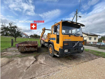 Hook lift truck VOLVO FL6