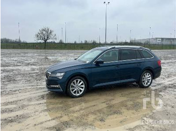 Car SKODA SUPERB WAGON IV Hybrid 1.4 TSI PHEV EXECUTIVE DSG: picture 2