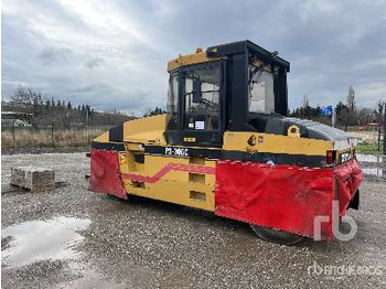 Roller CAT PS300C 7 Wheel Compacteur Pneumatique: picture 2