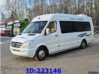 Coach MERCEDES-BENZ Sprinter 519