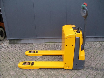 Pallet truck JUNGHEINRICH EJE