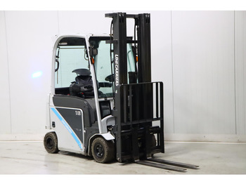 Electric forklift UNICARRIERS