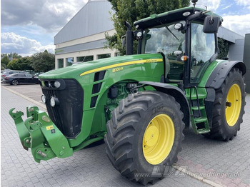 Farm tractor John Deere 8320R: picture 4