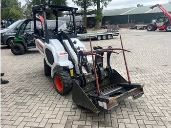 Compact loader