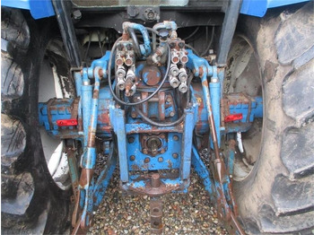 Farm tractor New Holland 8240 SLE Med frontlift og frontPTO: picture 5