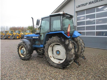 Farm tractor New Holland 8240 SLE Med frontlift og frontPTO: picture 3