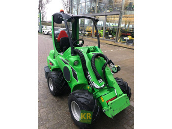 Compact loader AVANT