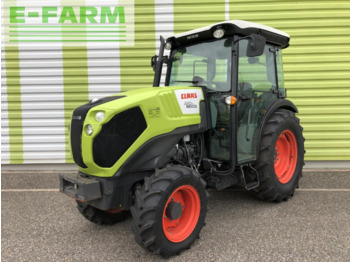 Farm tractor CLAAS Nexos 220