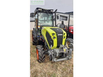 Farm tractor CLAAS Nexos