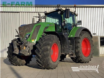 Farm tractor FENDT 824 Vario