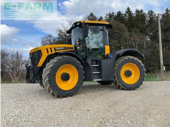 Farm tractor JCB Fastrac 4000