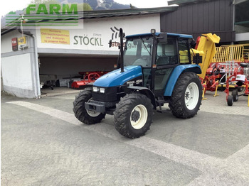 Farm tractor NEW HOLLAND