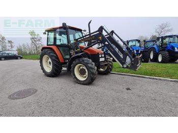 Farm tractor NEW HOLLAND