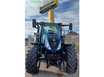 Farm tractor NEW HOLLAND T5