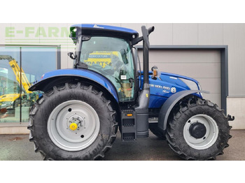 Farm tractor NEW HOLLAND T6