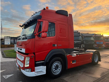 Tractor unit VOLVO FM 330