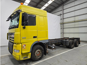 Cab chassis truck DAF XF 105 460