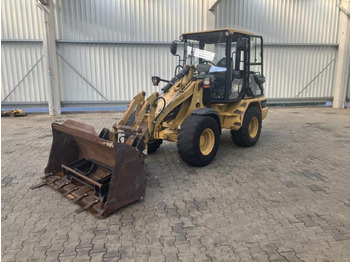 Wheel loader CATERPILLAR 906