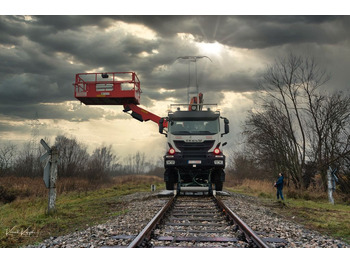 Truck mounted aerial platform Iveco TRAKER 4x4 RAIL ROAD PALFINGER SCHIENEN TWO WAY: picture 3