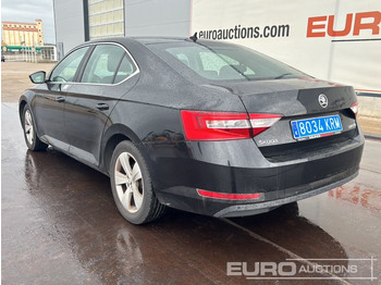 Car 2018 Skoda Superb: picture 3