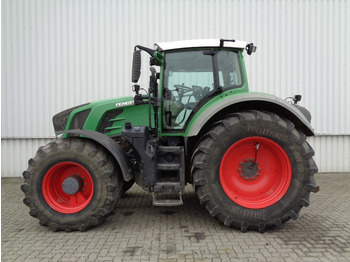 Farm tractor FENDT 824 Vario