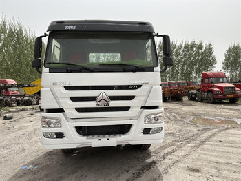 Tractor unit Sinotruk HOWO 371 Truck Head: picture 2