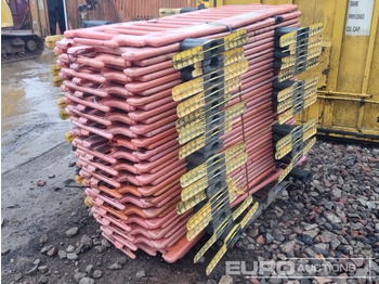 Construction equipment Bundle of Plastic Barriers: picture 3