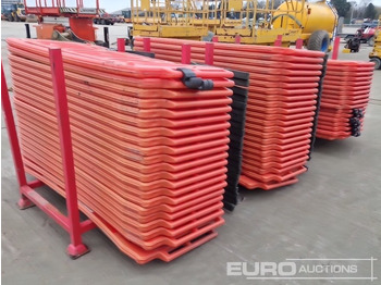 Construction equipment Stillage of Plastic Pedestrian Fencing (3 of): picture 3