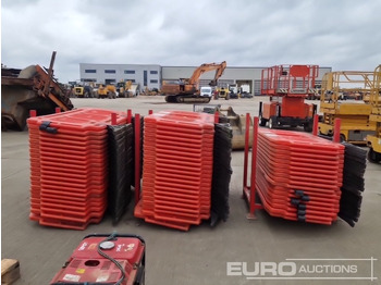 Construction equipment Stillage of Plastic Pedestrian Fencing (3 of): picture 4