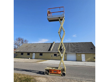 Scissor lift JLG