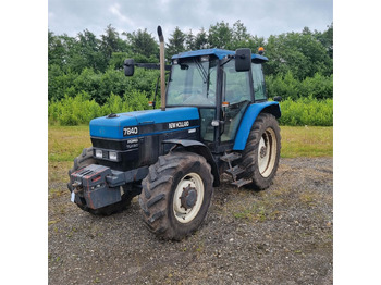 Farm tractor NEW HOLLAND