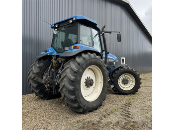 Farm tractor New Holland 8770: picture 3