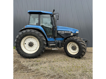 Farm tractor New Holland 8770: picture 2