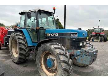 Farm tractor FORD