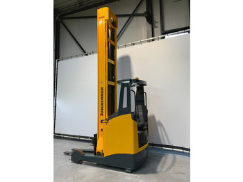 Reach truck Jungheinrich ETV 320: picture 3