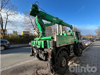 Crane truck 1981 Daimler-Benz Unimog U 1700: picture 3