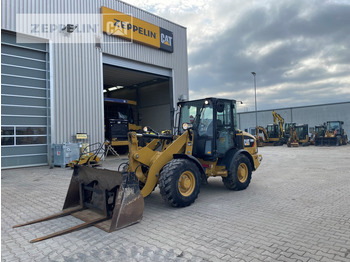 Wheel loader CATERPILLAR 906M