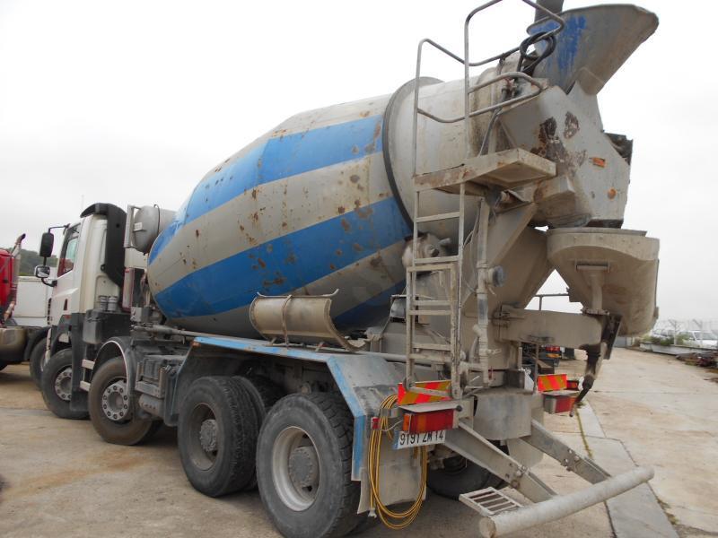 Concrete mixer truck DAF CF85 360: picture 7