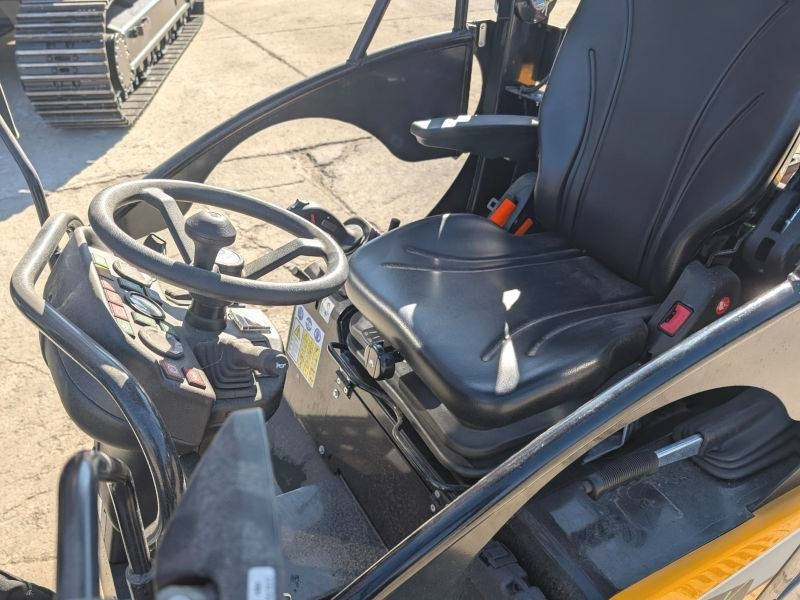 New Skid steer loader Giant G 2300 HD: picture 6